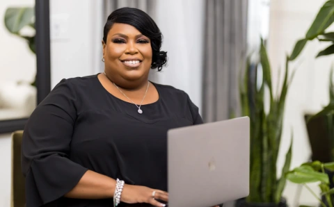 Portrait of Shanterria Earley from Travel Divas