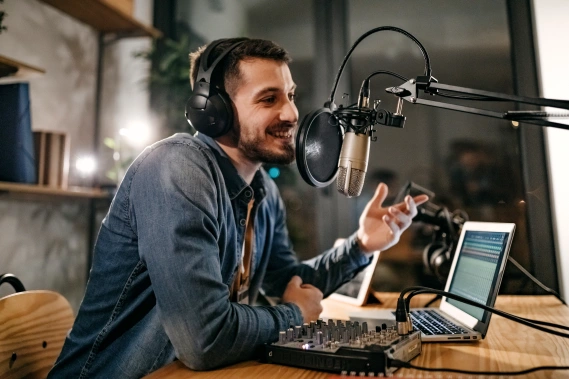 Should you mix podcasts in your sales marketing campaign?